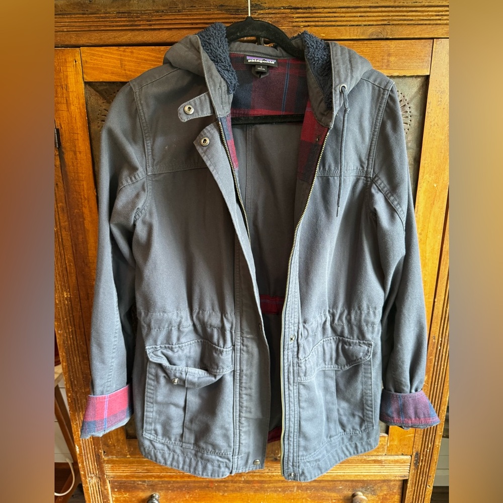 Patagonia Gray Hooded Jacket with Red Plaid Lining